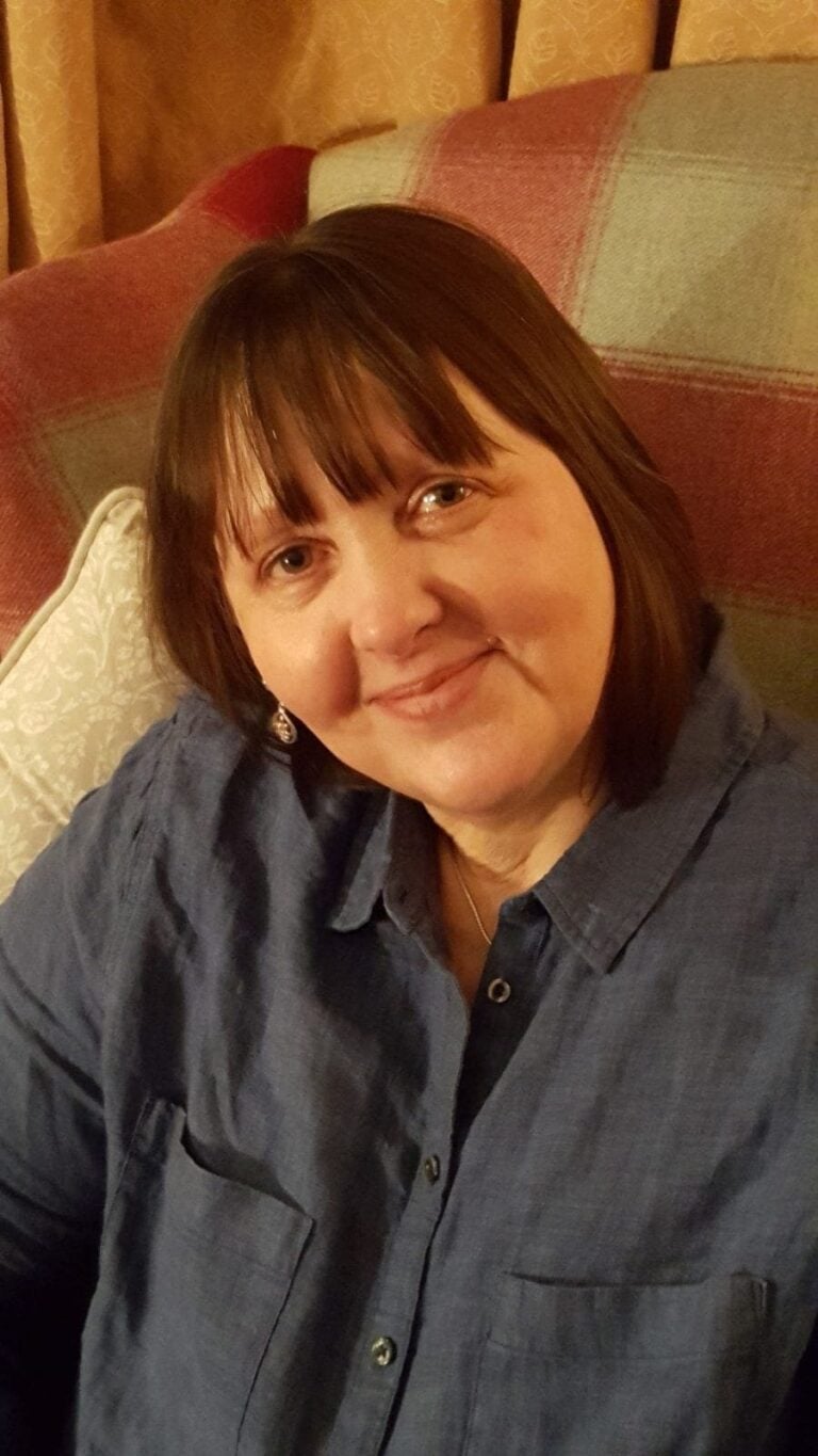Elaine small 768x1365