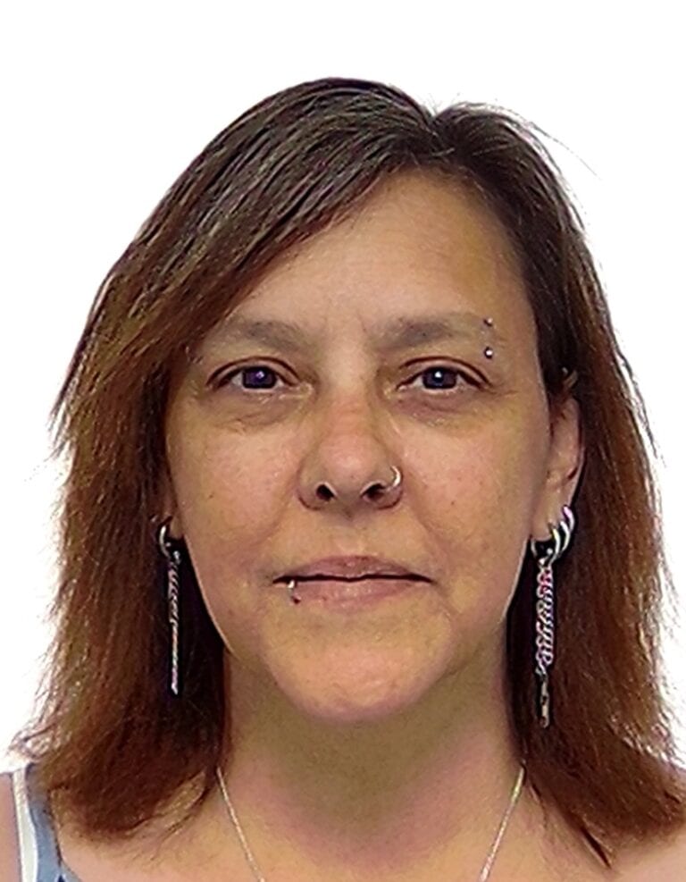 Passport photo 1 768x987