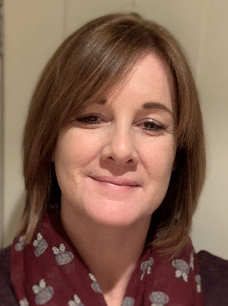 Me 768x1029